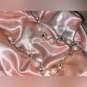 Pearl and clear gemstone necklace